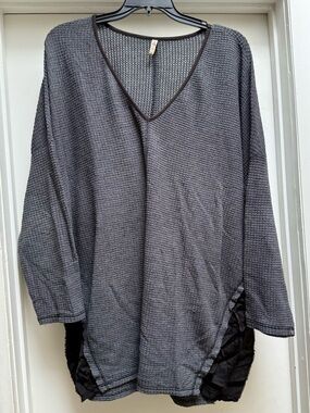 XCVI Gray Waffle Knit V-Neck Pullover Sweater